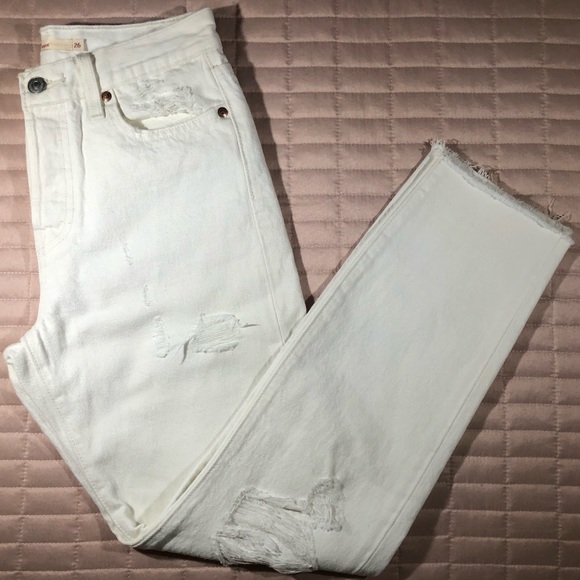 Levi's Wedgie Straight Jeans in Cloud Bank White - Picture 2 of 15